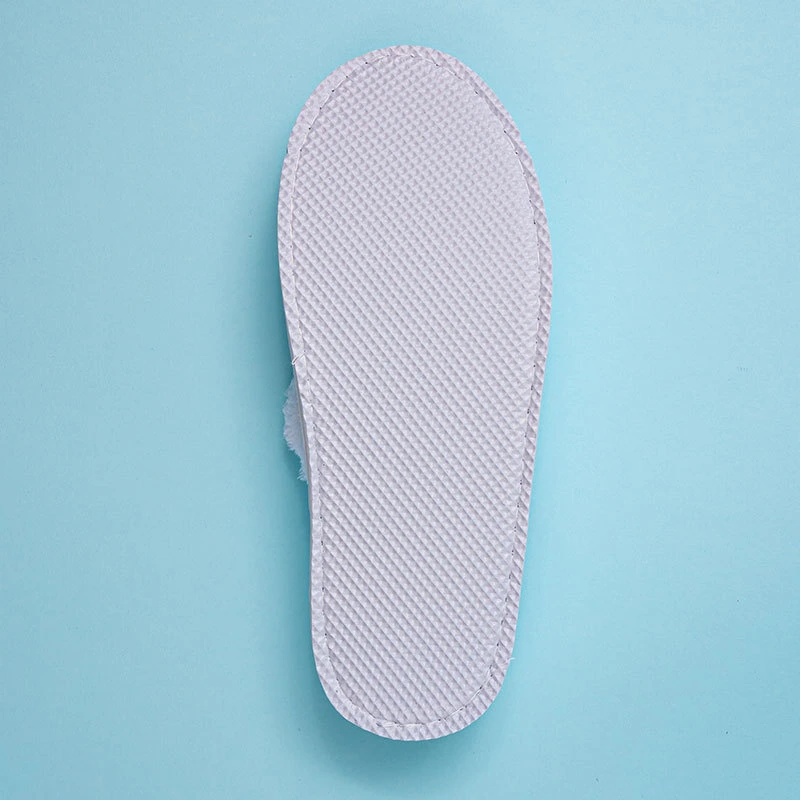 Good Quality White Closed Toe Plush Hotel Slippers with Customized Label